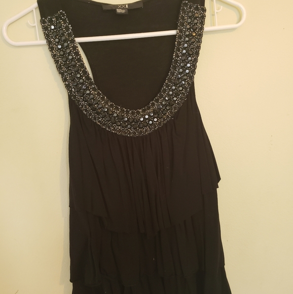 Black top - Picture 1 of 1